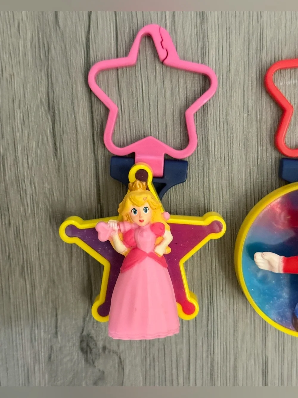 Super Mario Galaxy McDonald’s Happy Meal Toy  Keychain Princess Peach and Mario